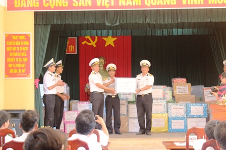 Trường Sa náo nức đón Tết sớm ảnh 2